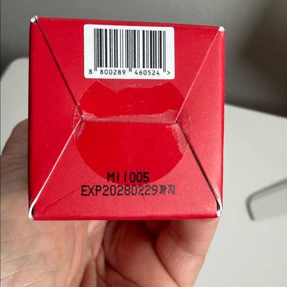 Medicube Red Hypochlorous Acid Daily Facial Spray - Picture 3 of 3